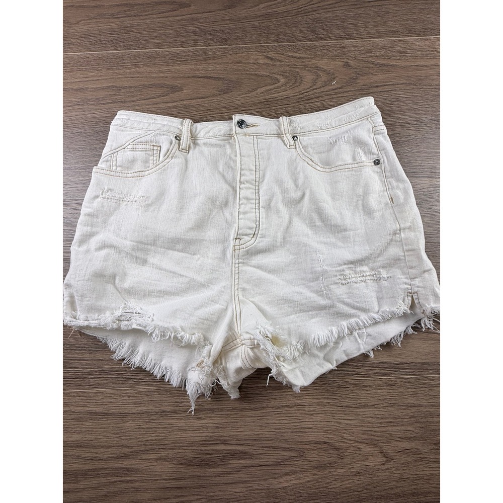 Free People We The Free Vintage Distressed Denim Shorts Ecru/Cream Size 34 Boho